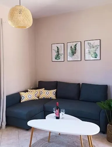 Verano Oasis Apartment_near The Sea-free Parking Apartament